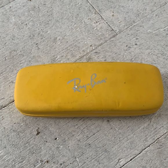 Ray-Ban Prescription Glasses With Case - Picture 6 of 9